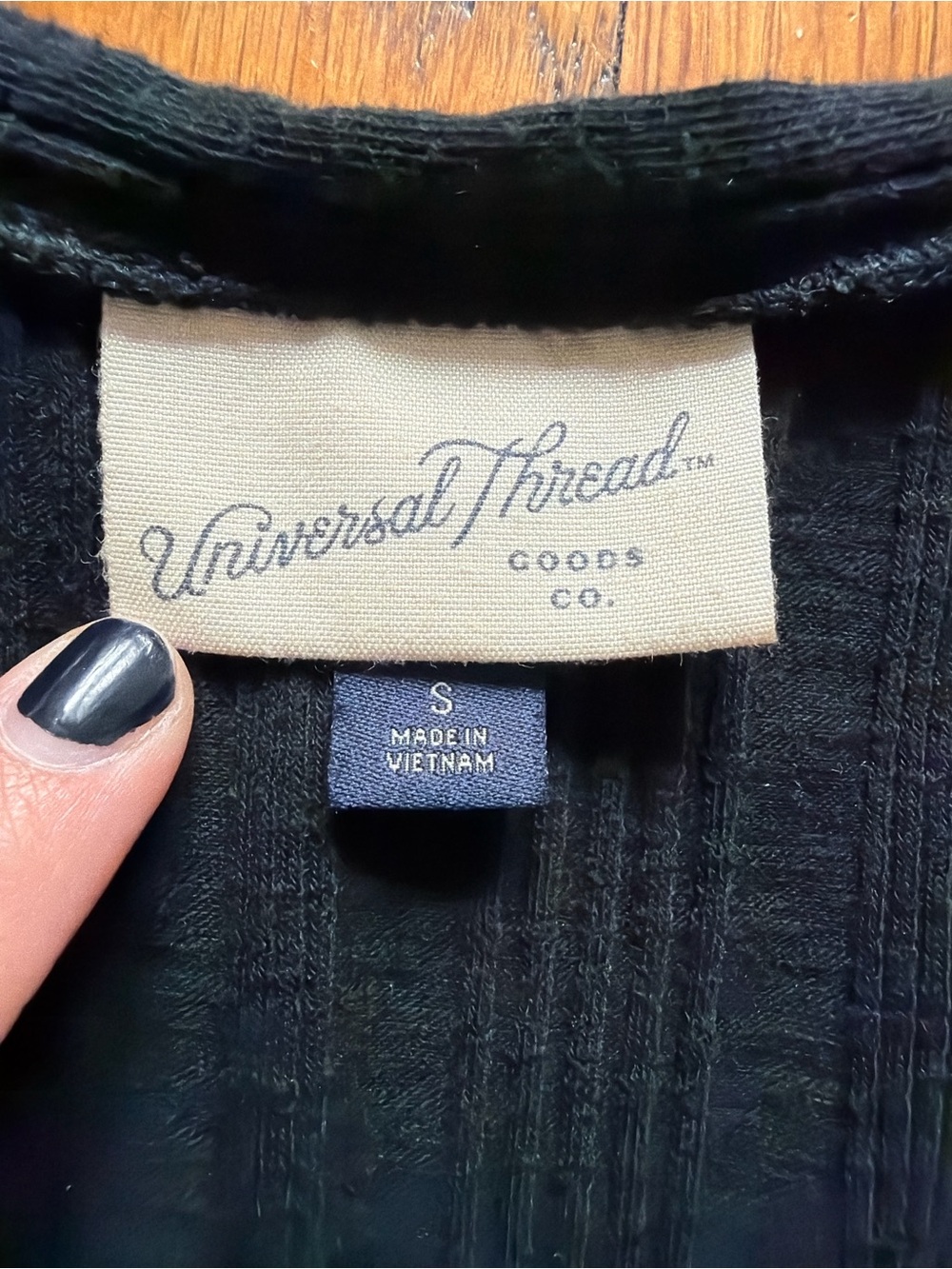 Universal Thread Black Ribbed V-Neck Button Tank - Picture 2 of 3